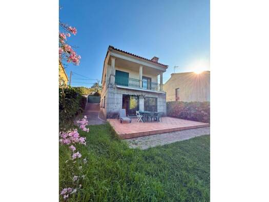 Chalet zum Kauf 595.000 € 5 Zimmer 157 m² 399 m² Grundstück Cangas 36949