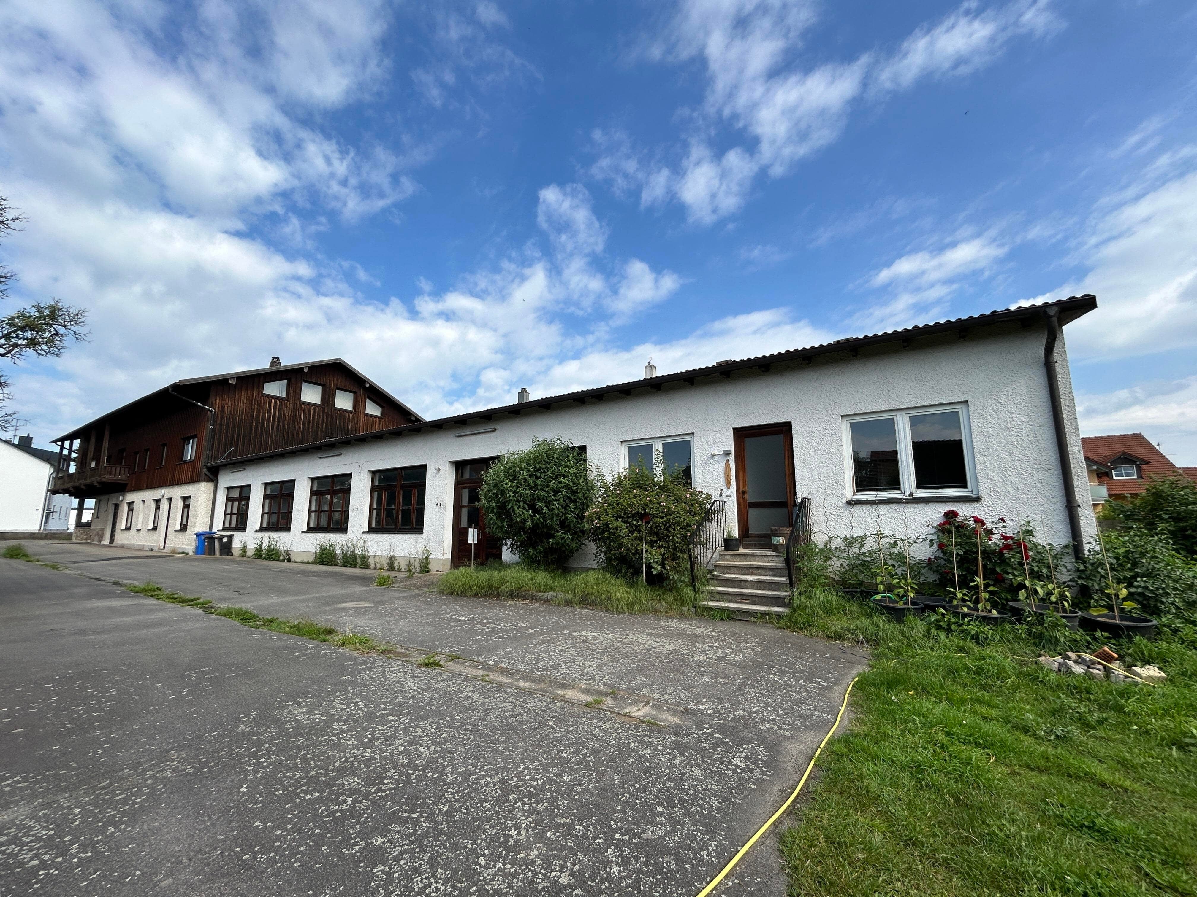 Haus zum Kauf 669.000 € 15 Zimmer 445 m²<br/>Wohnfläche 1.344 m²<br/>Grundstück Janahof Cham 93413