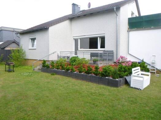 Einfamilienhaus zum Kauf 392.000 € 5 Zimmer 175 m² 1.056 m² Grundstück Garßen Celle-Garßen 29229