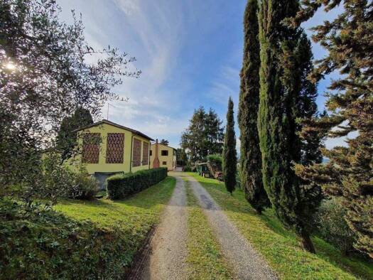 Haus zum Kauf 780.000 € 400 m² frei ab sofort Palaia