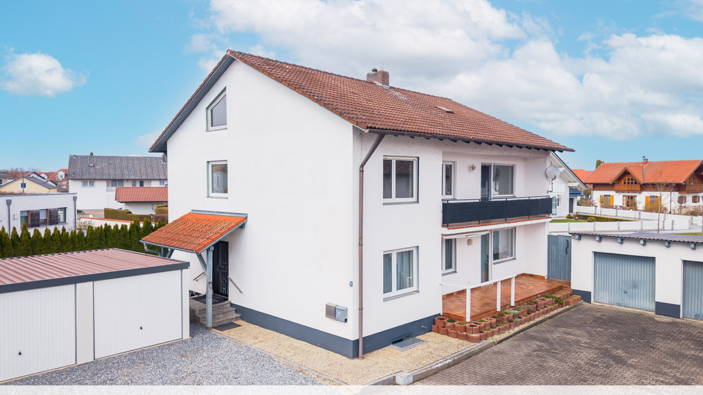 Mehrfamilienhaus zum Kauf 385.000 € 6 Zimmer 174 m² 900 m² Grundstück Osterhofen 94486