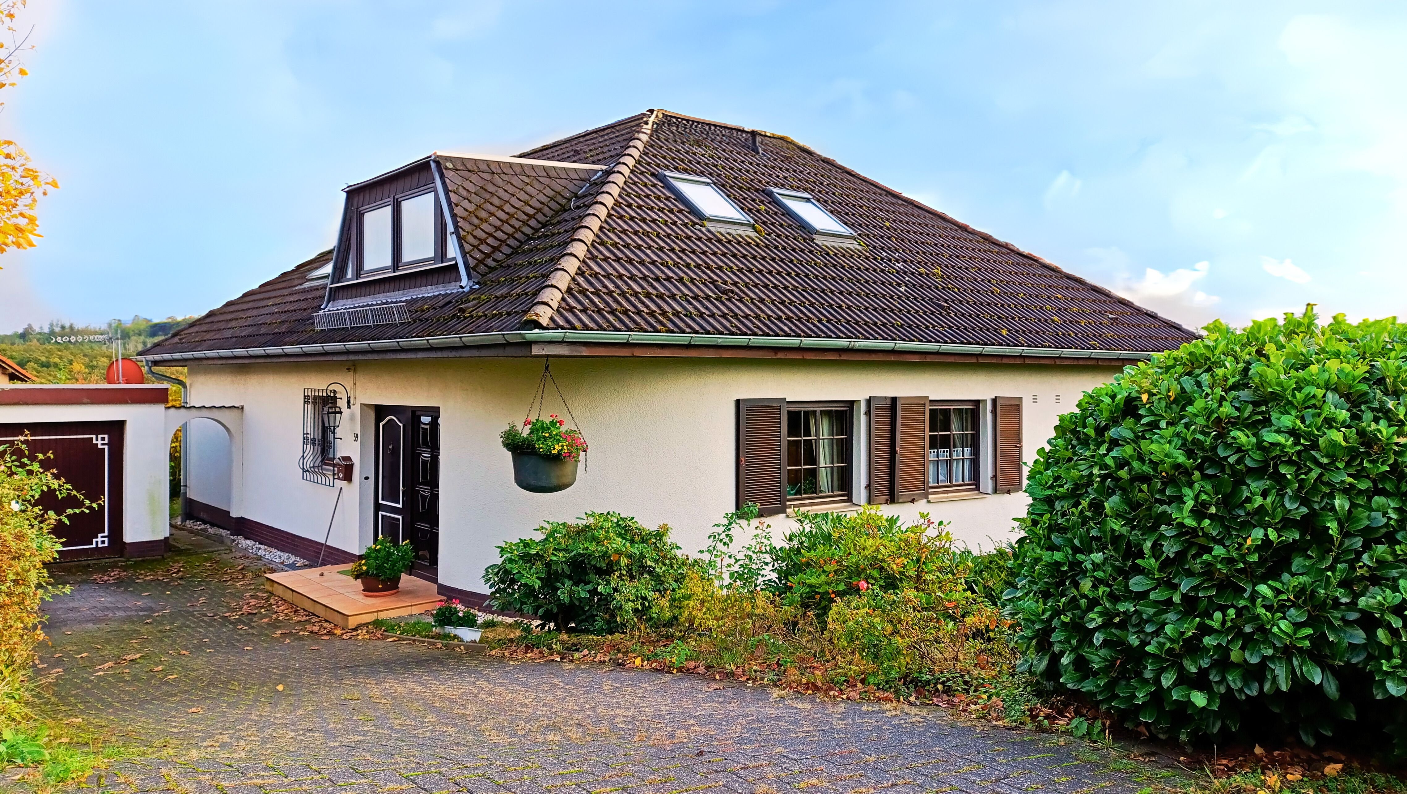 Einfamilienhaus zum Kauf 309.000 € 5 Zimmer 175 m²<br/>Wohnfläche 1.056 m²<br/>Grundstück Burghasungen Zierenberg 34289