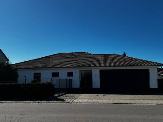 Wohnung zum Kauf 599.700 € 4,5 Zimmer 137 m² 1. Geschoss frei ab 01.09.2026 Eichenstrasse 13 Feuchtwangen 91555
