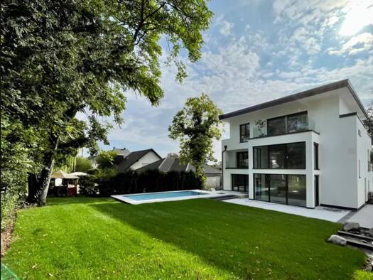 Villa zur Miete 4.900 € 5 Zimmer 210 m² 690 m² Grundstück frei ab sofort Dielmannstraße 11 Offenbach am Main 63069