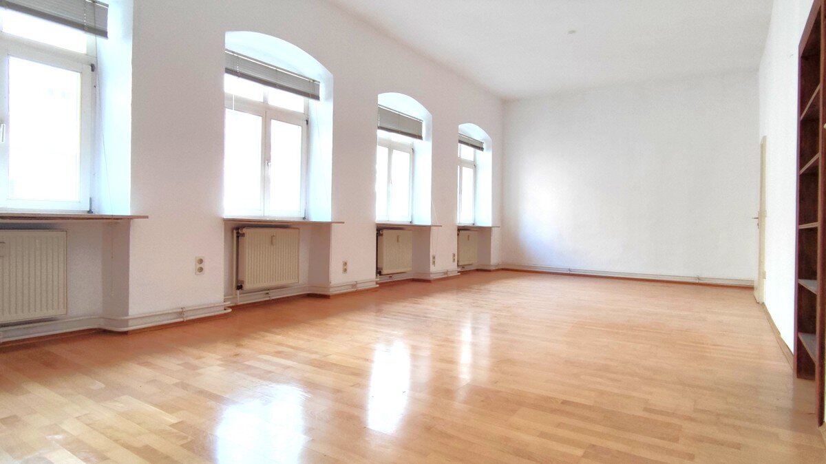 Wohnung zur Miete 950 € 2 Zimmer 76 m²<br/>Wohnfläche 1.<br/>Geschoss ab sofort<br/>Verfügbarkeit Kernstadt-Süd Speyer 67346