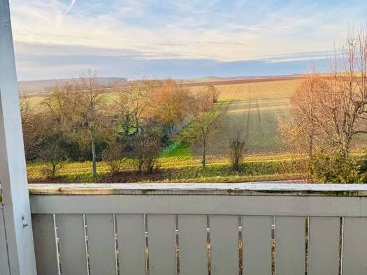 Wohnung zur Miete 860 € 3 Zimmer 86 m² Geschoss 1/2 frei ab 15.12.2025 Estenfeld 97230