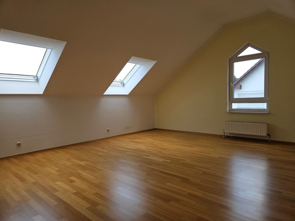 Wohnung zum Kauf 427.000 € 2 Zimmer 124 m²<br/>Wohnfläche 2.<br/>Geschoss Kelkheim Kelkheim 65779