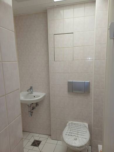 Wohnung zur Miete 255 € 2 Zimmer 33,5 m² 2. Geschoss Rosenweg 2 Lobenstein Bad Lobenstein 07356