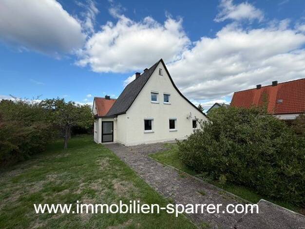 Einfamilienhaus zum Kauf 179.000 € 5 Zimmer 121,5 m² 523 m² Grundstück Rehbühl Weiden in der Oberpfalz 92637