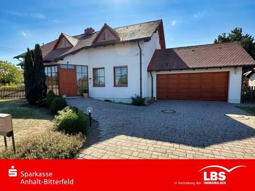 Einfamilienhaus zum Kauf 379.000 € 7 Zimmer 220 m² 3.644 m² Grundstück Drosa Osternienburger Land 06386