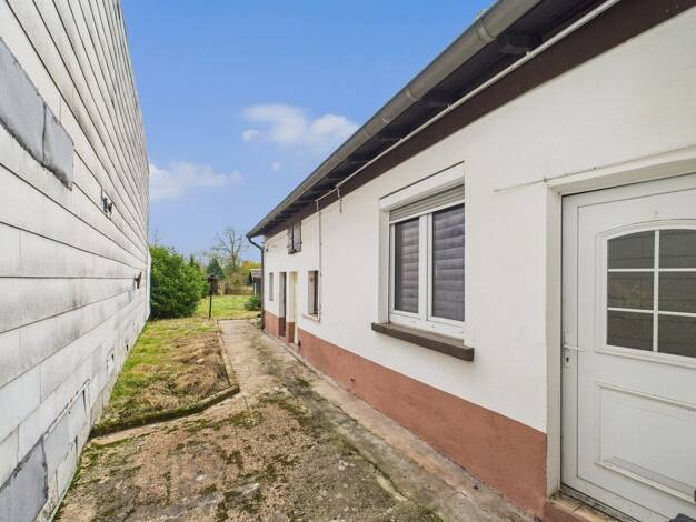 Reihenmittelhaus zum Kauf 169.000 € 5 Zimmer 102 m² 676 m² Grundstück Roden Saarlouis 66740