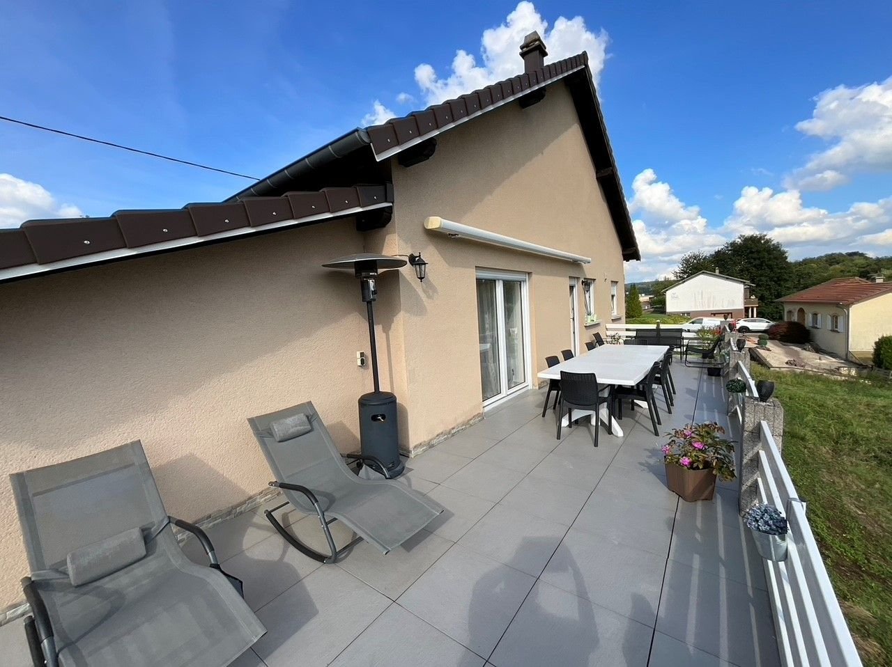 Einfamilienhaus zum Kauf 320.000 € 9 Zimmer 172,6 m²<br/>Wohnfläche 400 m²<br/>Grundstück ab sofort<br/>Verfügbarkeit ALSTING 57515