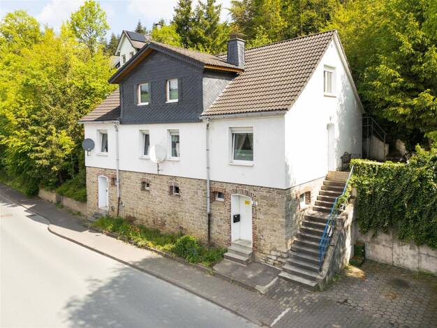 Haus zum Kauf 223.000 € 9 Zimmer 171 m² 380 m² Grundstück Sundern Sundern (Sauerland) 59846