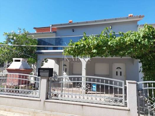 Haus zum Kauf 830.000 € 11 Zimmer 299 m² Vir Vir