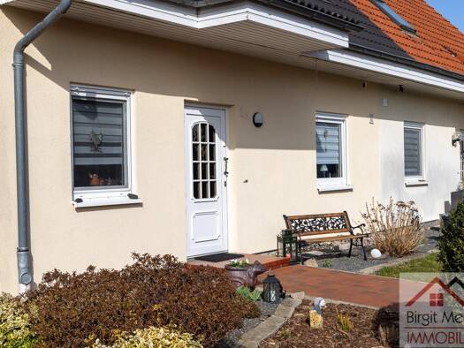 Doppelhaushälfte zum Kauf 295.000 € 4 Zimmer 113 m² 517 m² Grundstück Warsow Warsow 19075
