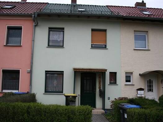 Reihenmittelhaus zum Kauf 94.000 € 4 Zimmer 80 m² 320 m² Grundstück frei ab sofort Adolf-Damaschke-Str. 6 Merzdorf Riesa 01591