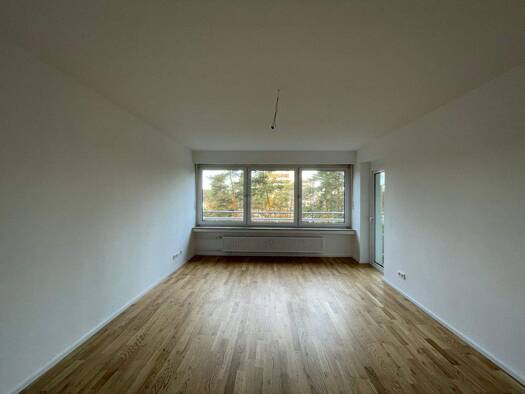 Wohnung zur Miete 802 € 3 Zimmer 82 m² 5. Geschoss frei ab 15.11.2025 Friedrich-Bauer-Str. 18 Erlangen-Süd Erlangen 91058