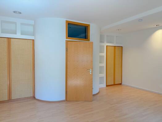 Laden zum Kauf 245.000 € 1 Zimmer 35,8 m² Verkaufsfläche Sendling München 81371