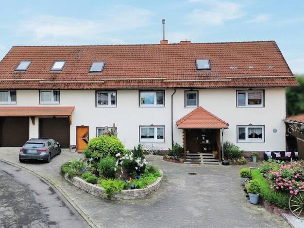 Haus zum Kauf provisionsfrei 329.000 € 11 Zimmer 279 m² 890 m² Grundstück Meiches Lautertal 36369
