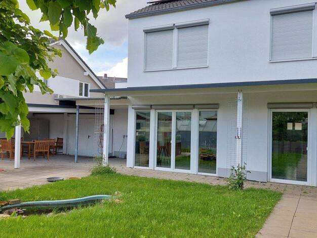 Einfamilienhaus zum Kauf 650.000 € 8 Zimmer 330 m² 904 m² Grundstück Hügelsheim 76549