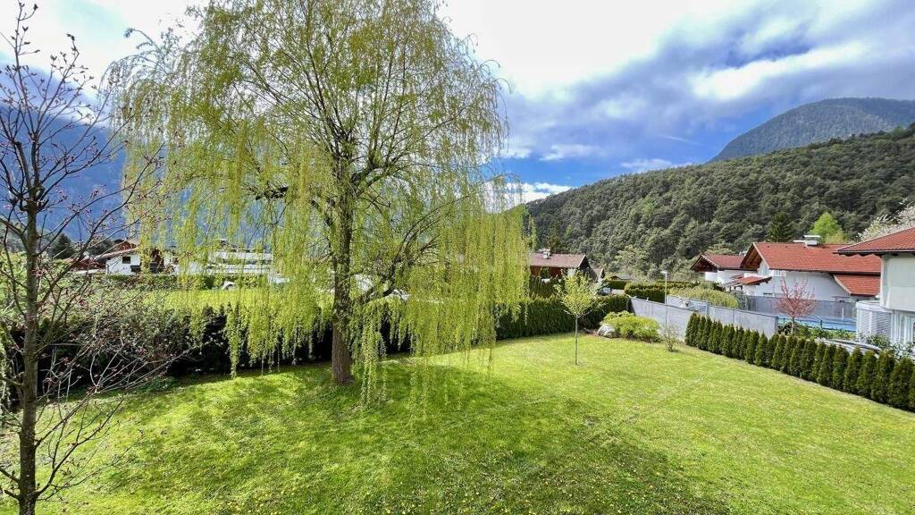 Einfamilienhaus zur Miete 1.700 € 6 Zimmer 200 m² 976 m² Grundstück frei ab 15.07.2026 Mötz 6423