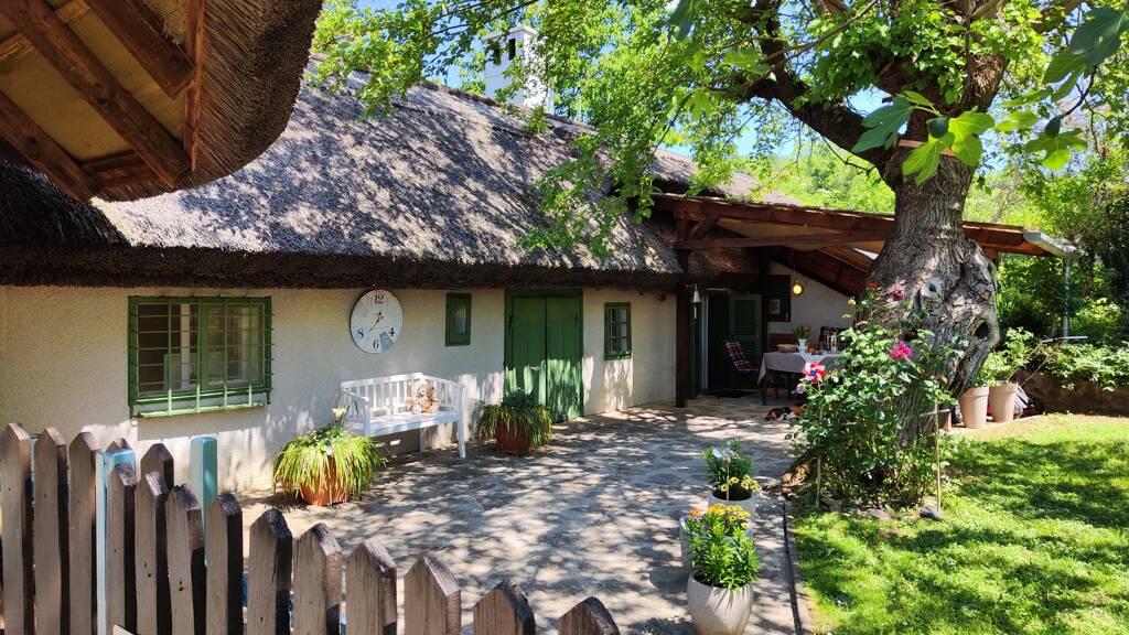 Mehrfamilienhaus zum Kauf provisionsfrei 539.000 € 4 Zimmer 135 m² 4.418 m² Grundstück frei ab sofort gyenesdiás