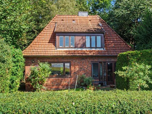 Einfamilienhaus zum Kauf 175.000 € 4 Zimmer 83 m² 734 m² Grundstück Brunsbüttel 25541
