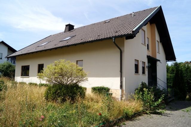 Einfamilienhaus zum Kauf 279.000 € 5 Zimmer 138 m²<br/>Wohnfläche 743 m²<br/>Grundstück ab sofort<br/>Verfügbarkeit Zeyern Marktrodach 96364