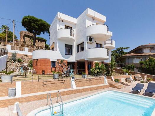 Einfamilienhaus zum Kauf provisionsfrei 700.000 € 8 Zimmer 230 m² 478 m² Grundstück Santa Susanna 08398