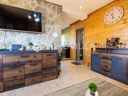 Haus zum Kauf 300.000 € 3 Zimmer 190 m² Otocac Otočac