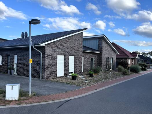 Mehrfamilienhaus zum Kauf 1 Zimmer 156 m² 601 m² Grundstück Marie-Curie-Straße 4 Löningen Löningen 49624