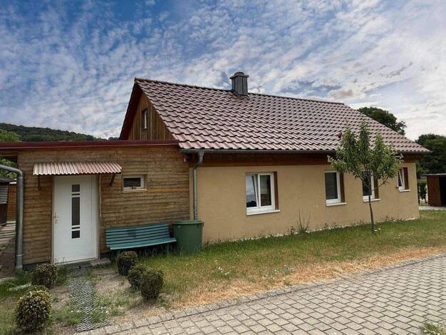 Bungalow zum Kauf 190.000 € 4 Zimmer 83 m² 817 m² Grundstück Prüßberg Michelau 97513