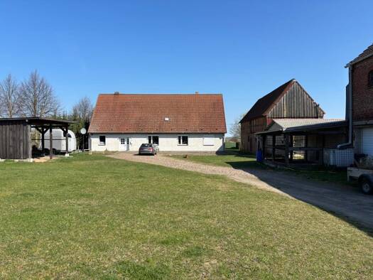 Einfamilienhaus zum Kauf provisionsfrei 239.000 € 4 Zimmer 142 m² 3.829 m² Grundstück Sandhagen Galenbeck 17099