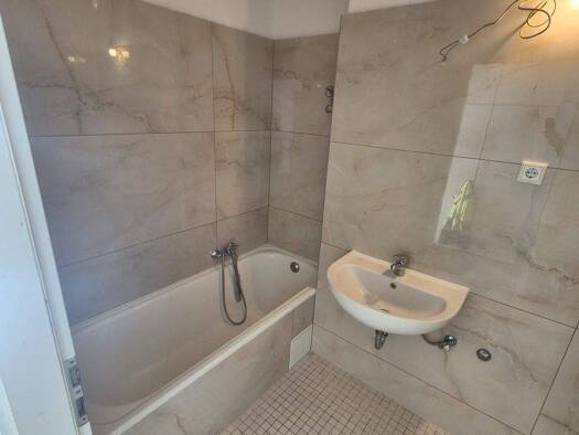 Wohnung zur Miete 1.240 € 3 Zimmer 75 m² 13. Geschoss Ostlandstraße 42 Weiden Köln 50858