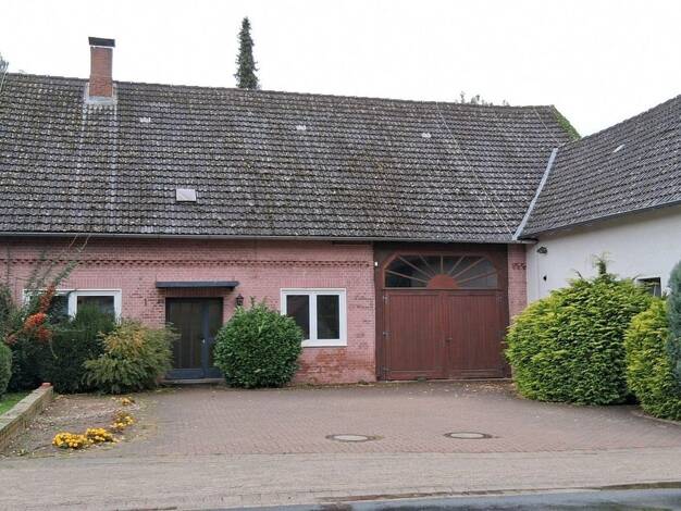 Bauernhaus zum Kauf provisionsfrei 307.000 € 6 Zimmer 180 m² 1.357 m² Grundstück Okerstr. 84 Rothemühle Schwülper 38079