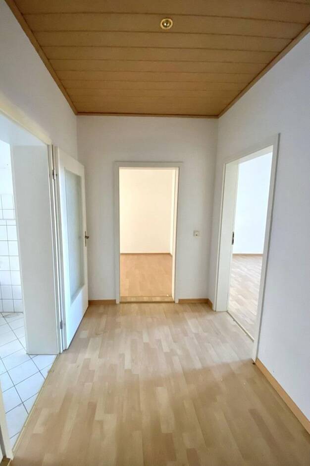 Wohnung zur Miete 320 € 2 Zimmer 66,5 m² Altenburg Altenburg 04600