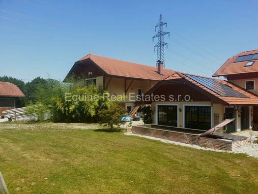 Reiterhof zum Kauf 1.690.000 € 42.000 m² Grundstück Mattighofen 5230
