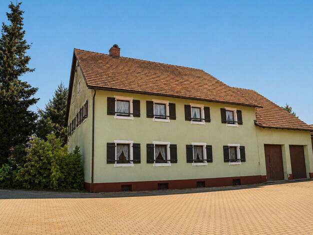 Bauernhaus zum Kauf 295.000 € 8 Zimmer 200 m² 2.000 m² Grundstück Bergen Bergen 91790