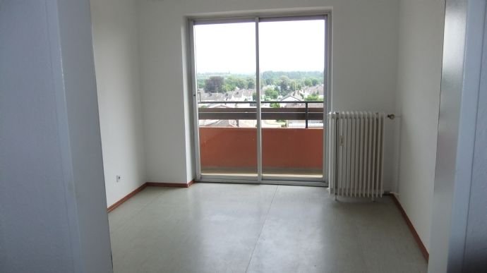 Wohnung zur Miete 550 € 2 Zimmer 61 m²<br/>Wohnfläche Offenbachstraße Blerichen Bedburg 50181