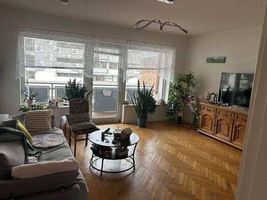 Wohnung zur Miete 710 € 2 Zimmer 53 m² frei ab sofort Sophienblatt 59 Südfriedhof Kiel 24114