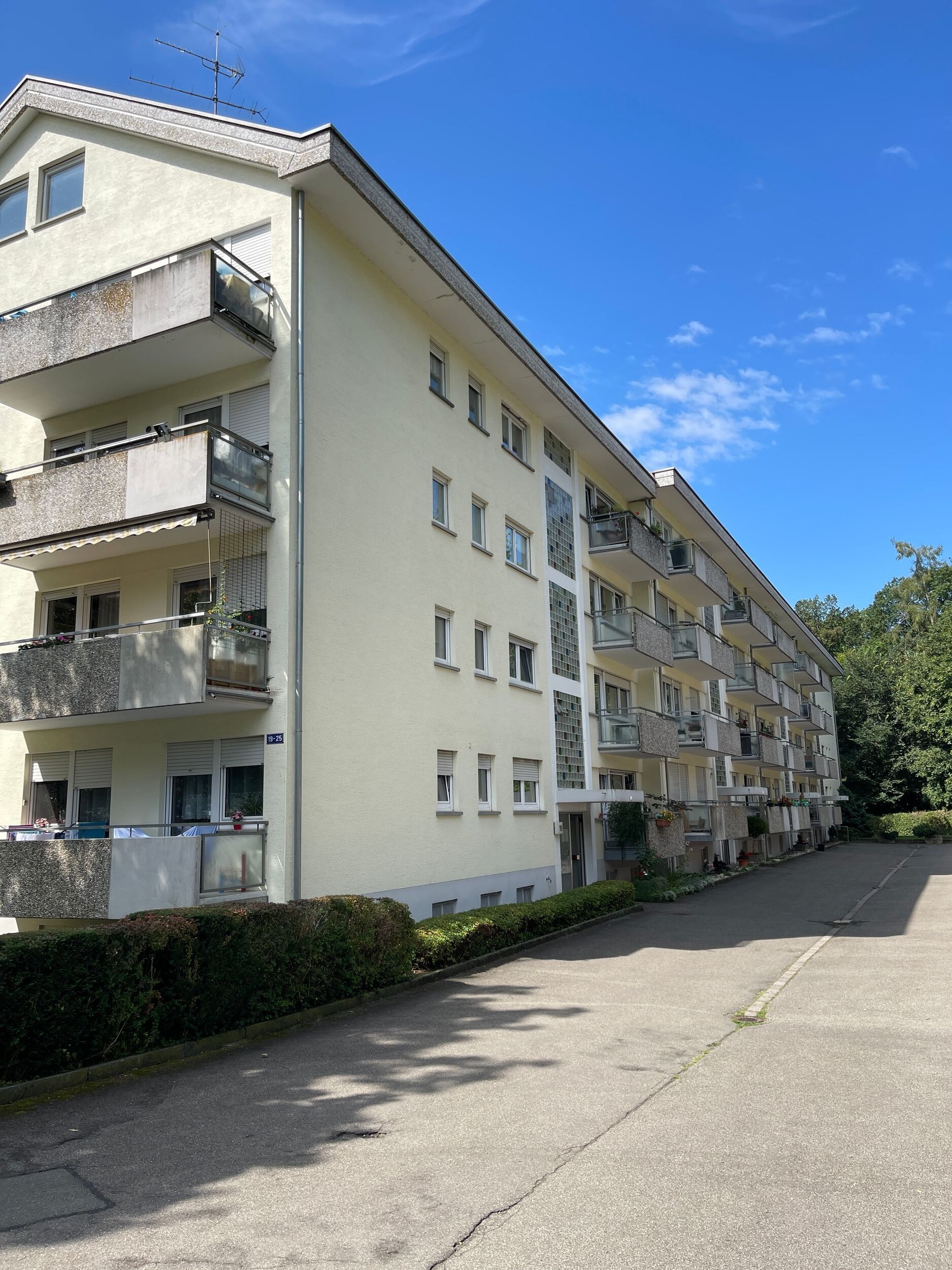 Wohnung zum Kauf 200.000 € 3 Zimmer 80,4 m²<br/>Wohnfläche 2.<br/>Geschoss Bruderhofschule 36 Singen (Hohentwiel) 78224