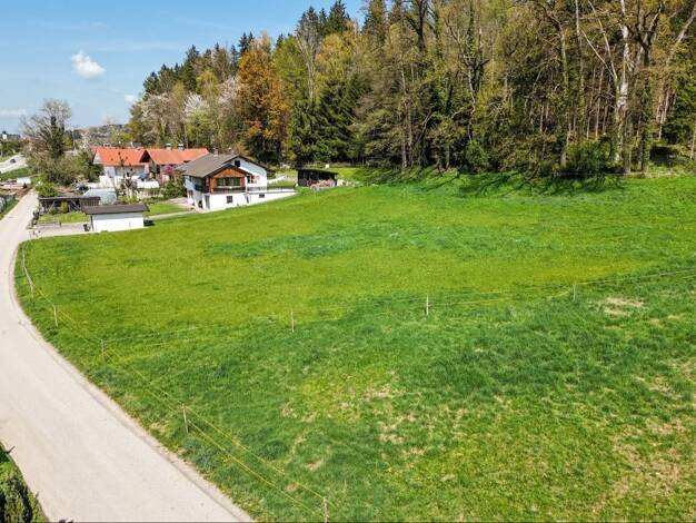 Grundstück zum Kauf 310.000 € 3.648 m² Grundstück frei ab sofort Bad Endorf 83093