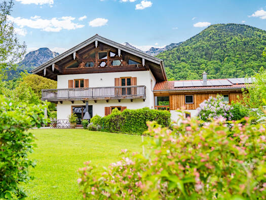 Einfamilienhaus zum Kauf 7 Zimmer 343 m² 2.204 m² Grundstück Ettenhausen Schleching 83259