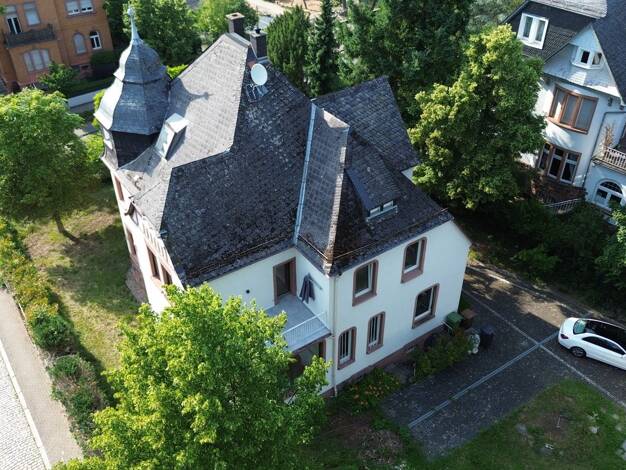 Villa zur Miete 3.800 € 9 Zimmer 330 m² 1.266 m² Grundstück frei ab 01.08.2025 Bensheim / Auerbach 64625