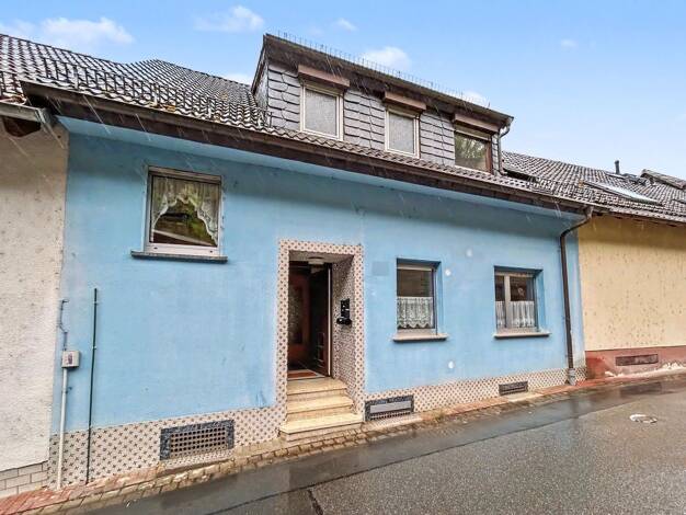 Einfamilienhaus zum Kauf 219.000 € 7 Zimmer 216 m² 148 m² Grundstück Weilmünster Weilmünster 35789