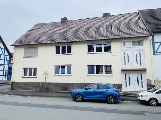 Mehrfamilienhaus zum Kauf 135.000 € 10 Zimmer 290 m² 748 m² Grundstück Zwergen Liebenau 34396