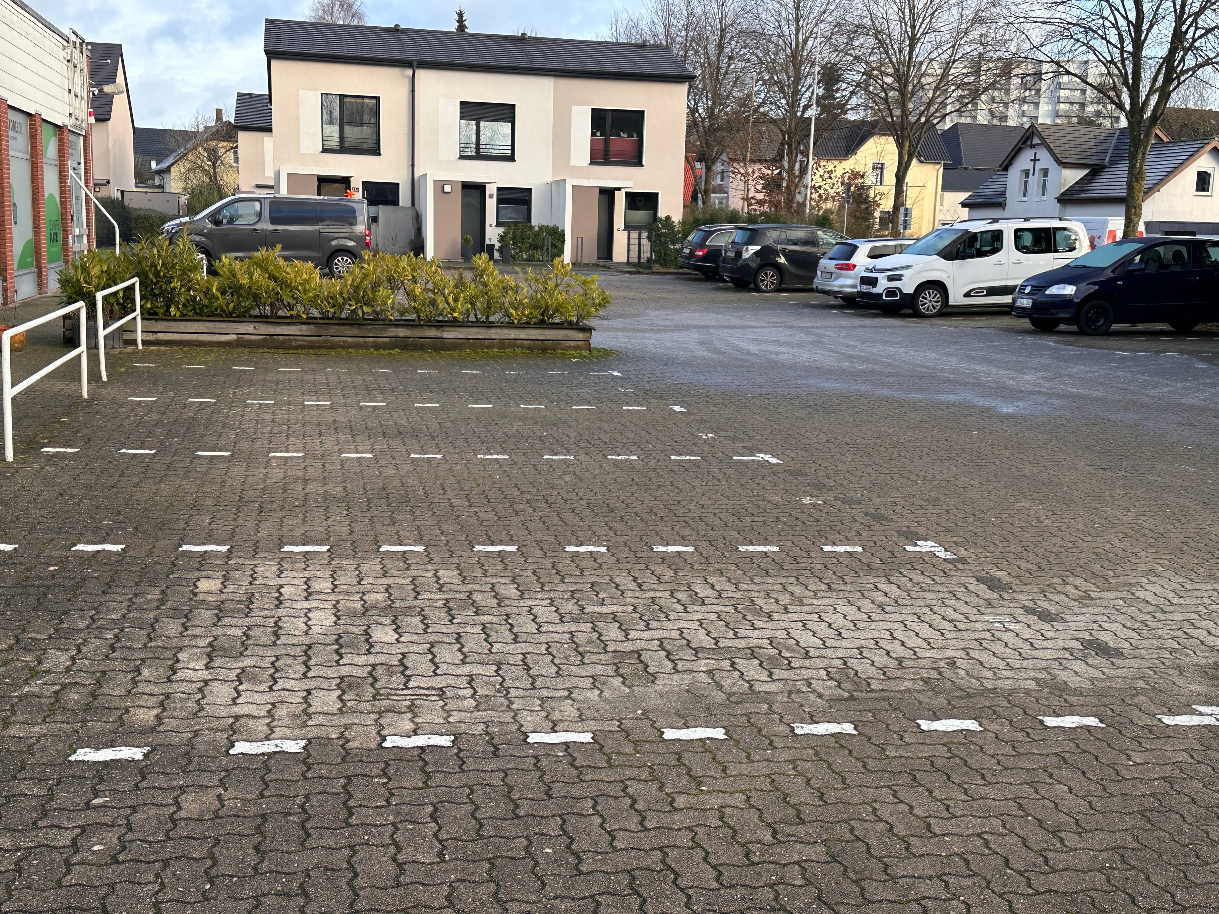 Außenstellplatz zur Miete provisionsfrei 30 € Engelsbyer Straße 11 Engelsby - Süd Flensburg 24943