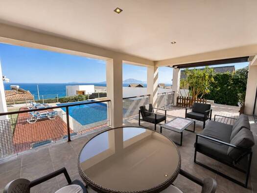 Villa zum Kauf 950.000 € 4 Zimmer 386,4 m² 1.110,5 m² Grundstück Algeciras 11207