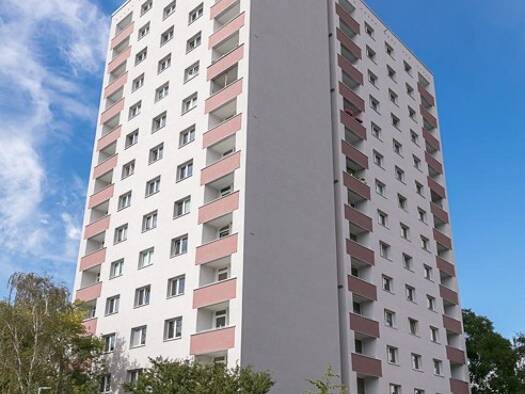 Wohnung zur Miete 642 € 3 Zimmer 77,4 m² 8. Geschoss frei ab 26.09.2026 Rottwerndorfer Straße 1 Leuben Dresden 01257