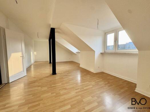 Wohnung zur Miete 1.050 € 2 Zimmer 76 m² Damperhof Kiel 24103